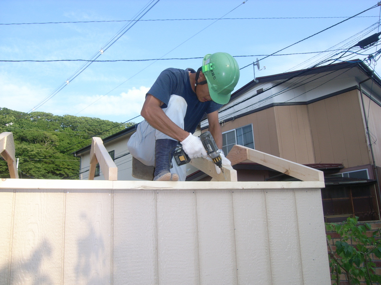 物置　設置作業状況　拡大できます